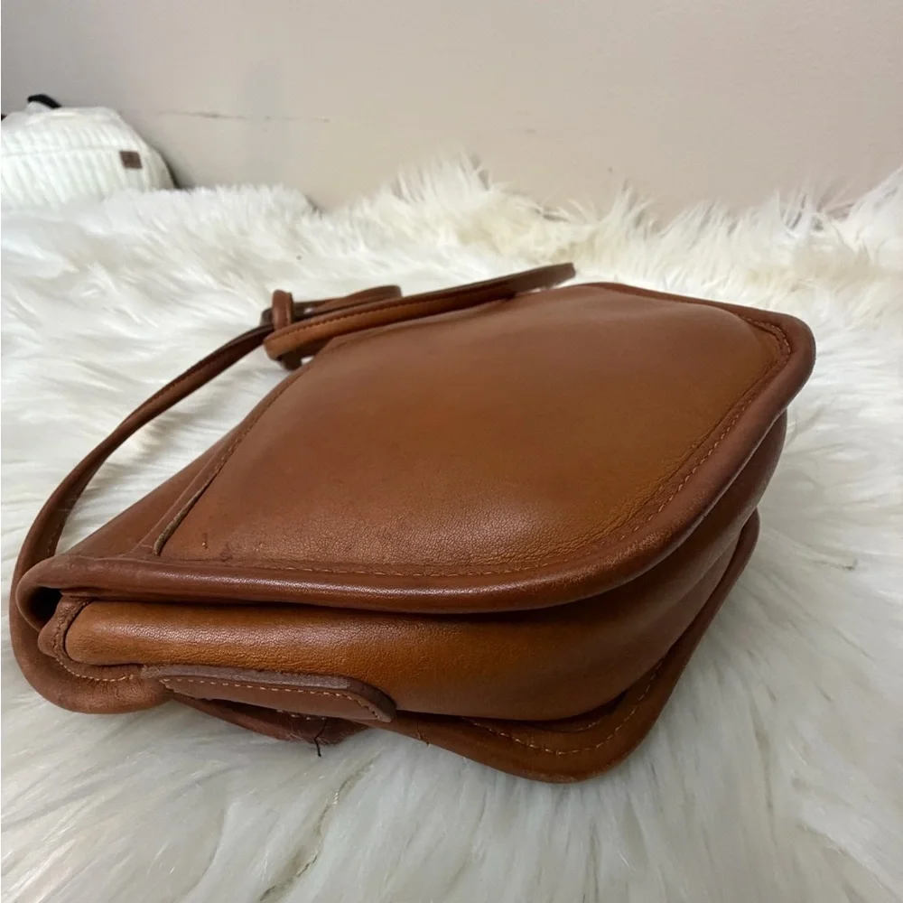 Vtg Coach Megan Tan Leather Crossbody Bag